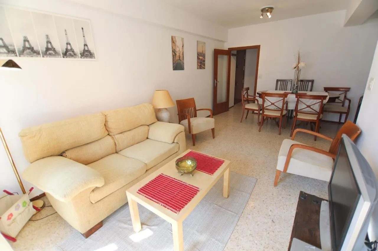RentalSevilla Luminoso apartamento 3 dormitorios